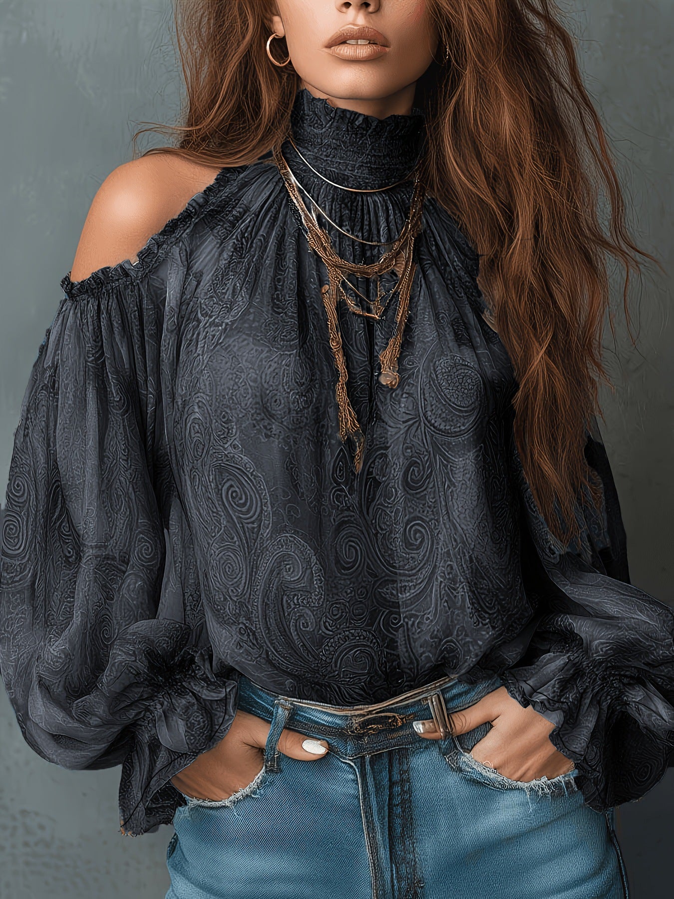 Camicetta in chiffon a collo alto con stampa di anacardi in stile retrò e scollo a spalle scoperte