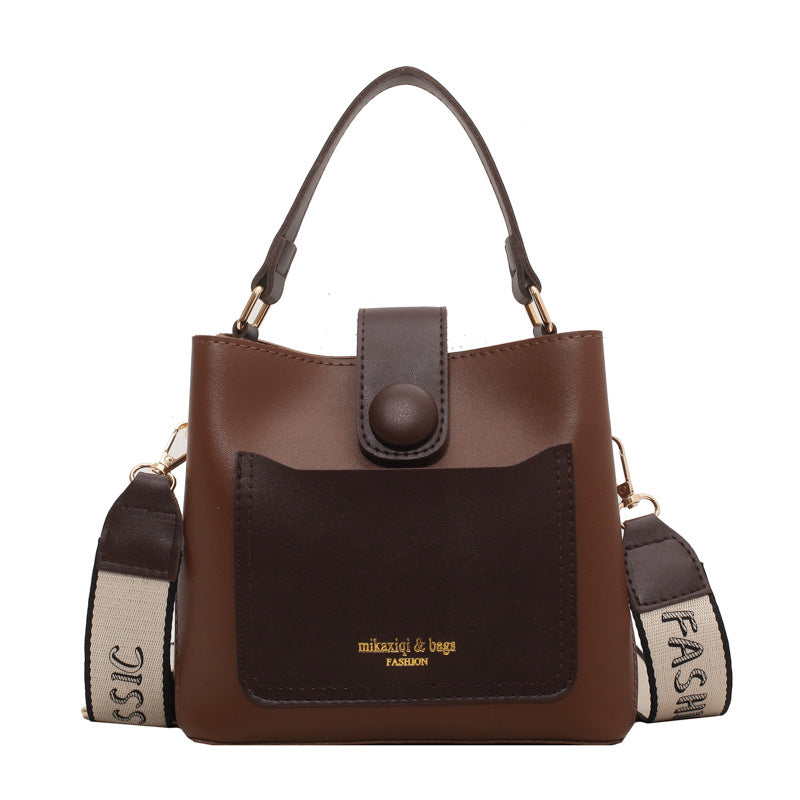 Borsa a tracolla da donna alla moda per la primavera, versatile e adatta a tutti gli abbinamenti