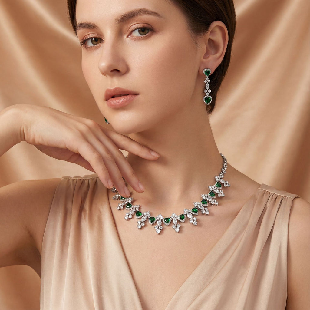 Collana e orecchini alla moda, personalizzati e creativi per donna