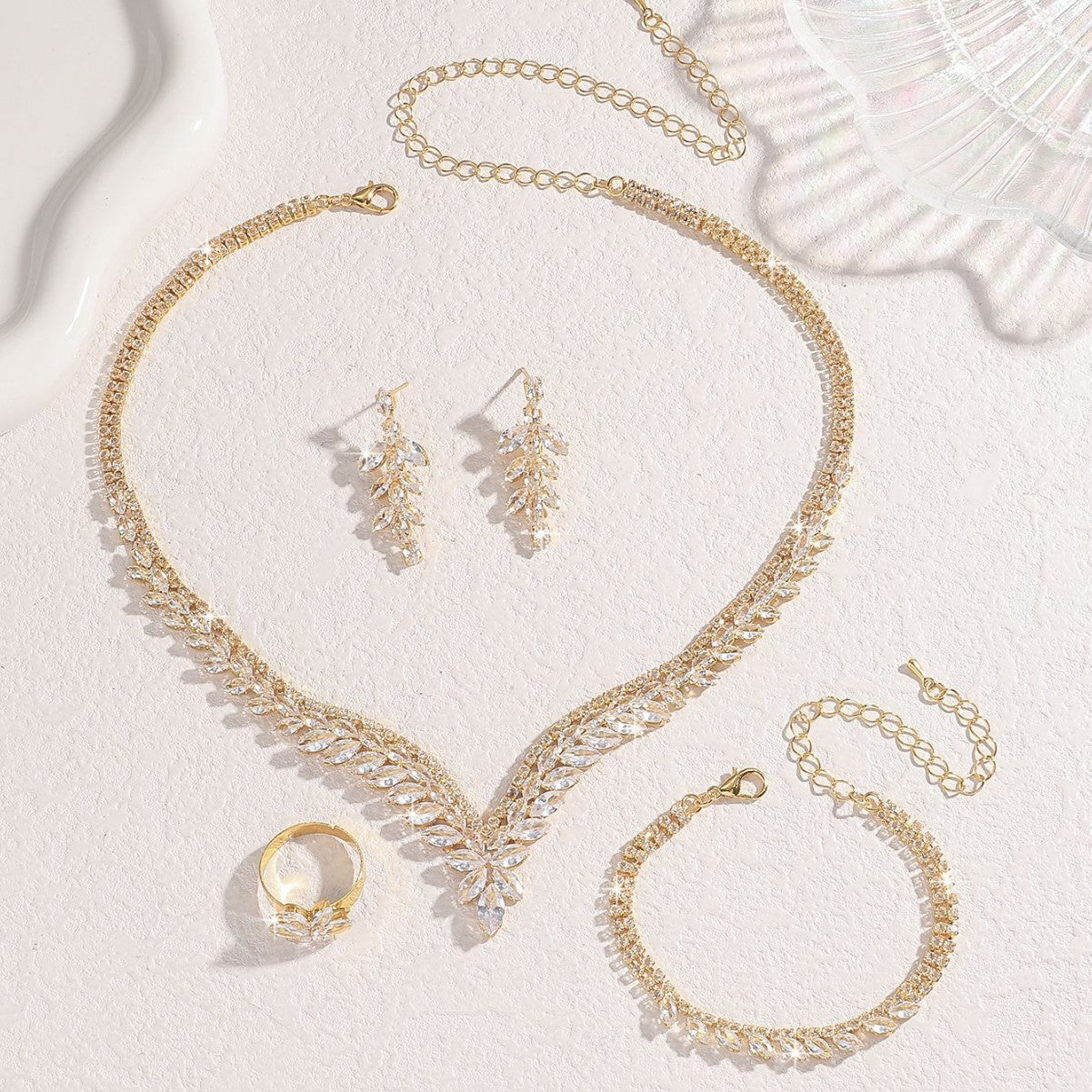 Collana da donna creativa di alta gamma con cristalli e zirconi