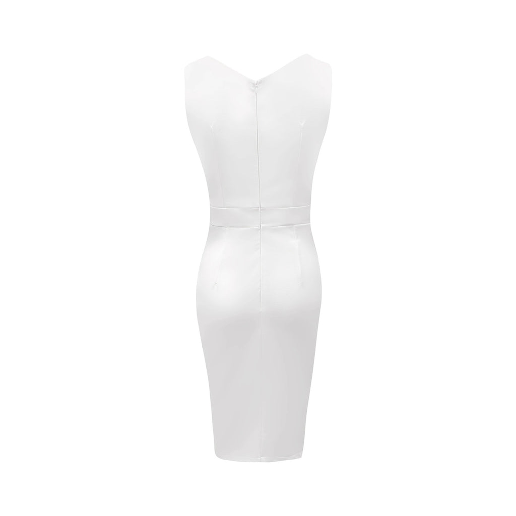 Abito da donna in maglia, minimalista ed elegante, con spacco