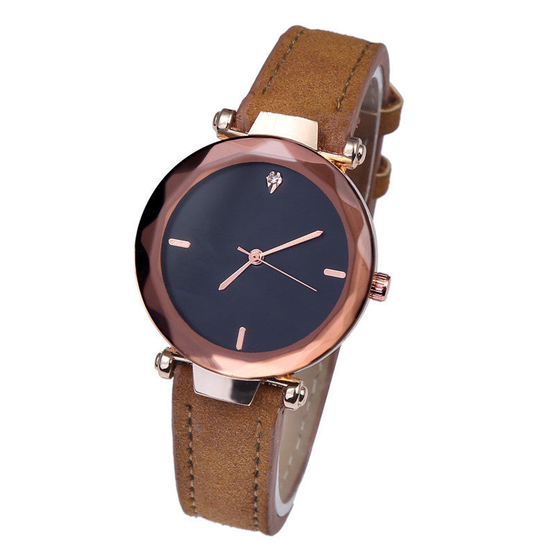 Elegante orologio da donna con cinturino in pelle satinata e diamanti taglio a goccia