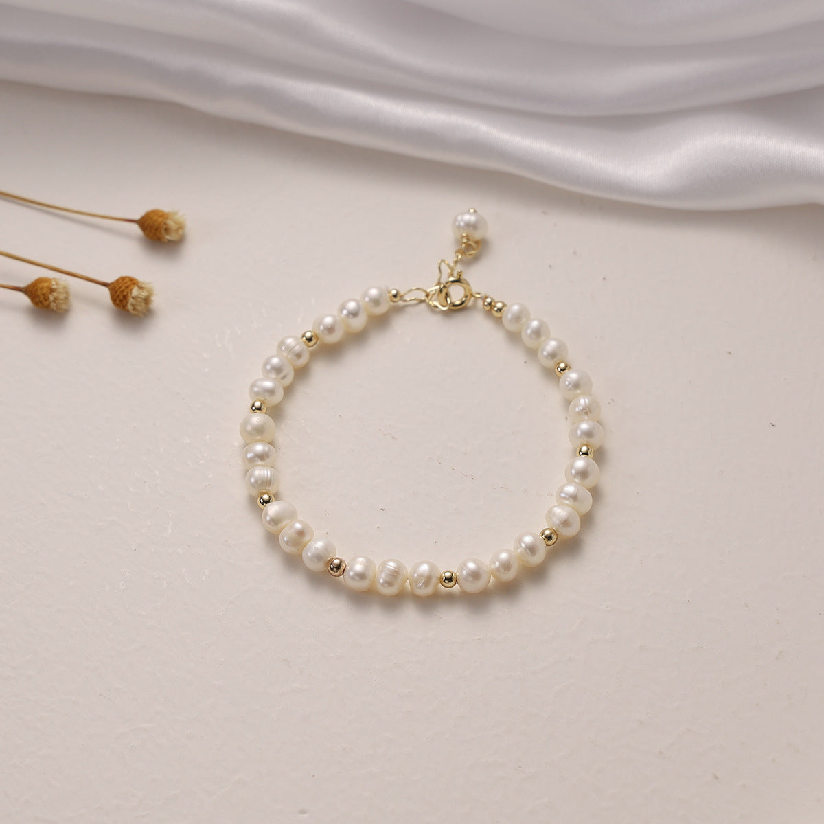 Bracciale da donna con perle d'acqua dolce naturali