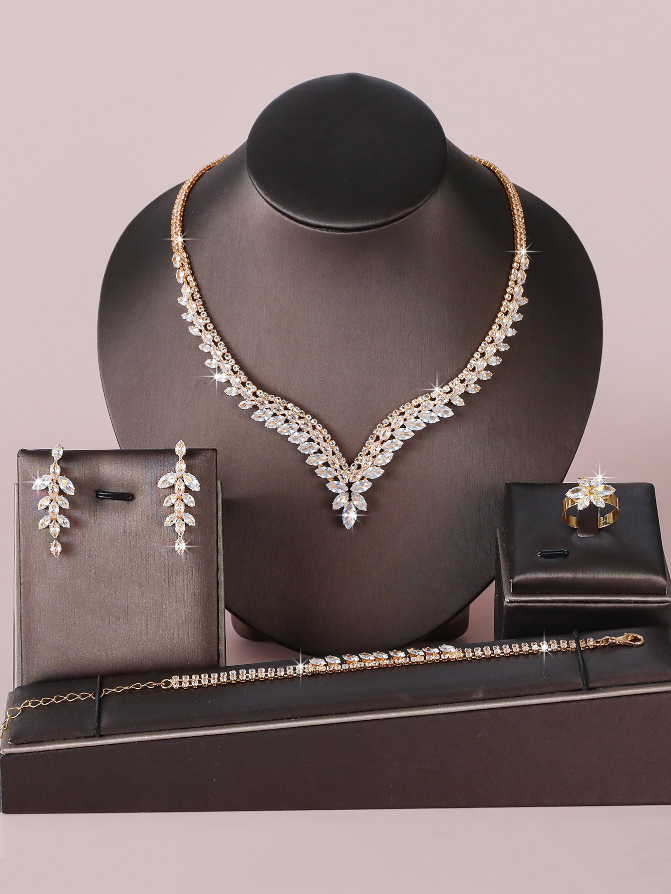 Collana da donna creativa di alta gamma con cristalli e zirconi