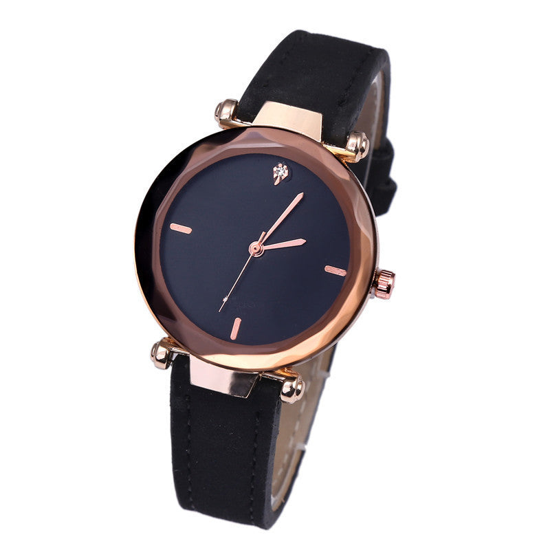 Elegante orologio da donna con cinturino in pelle satinata e diamanti taglio a goccia